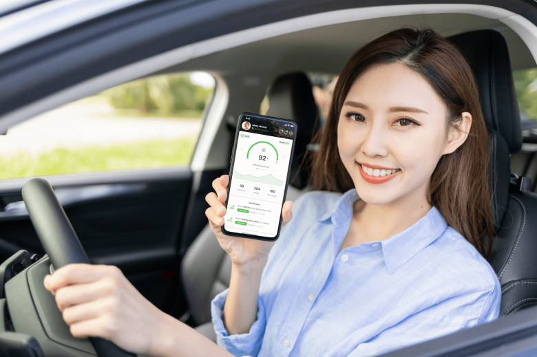 Employee with Zenroad app